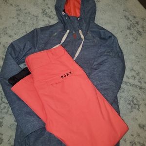 Roxy Medium Snowboarding Jacket and Medium Snow Pants